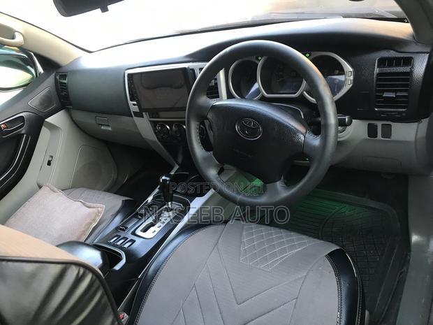 Toyota Hilux 2009 Black