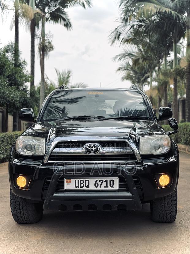 Toyota Hilux Surf 2008 Black