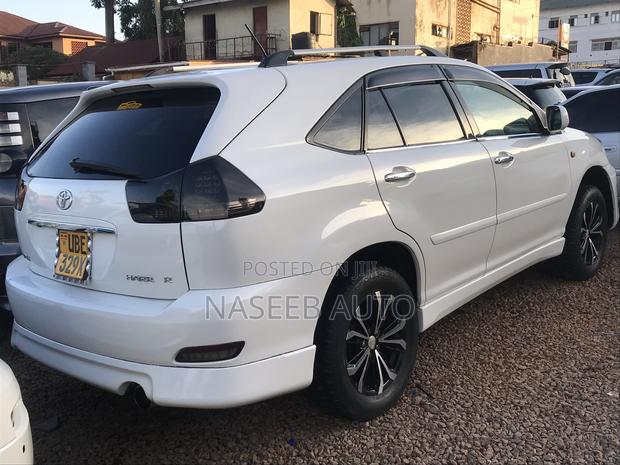 Toyota Harrier 2007 White