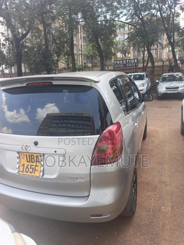 Toyota Corolla Spacio 2003 Silver