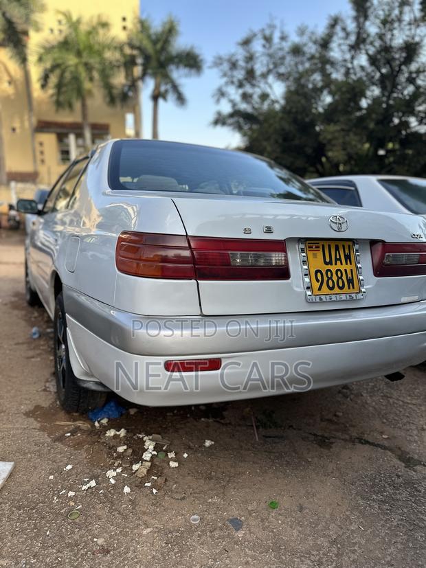 Toyota Corona Premio 1998
