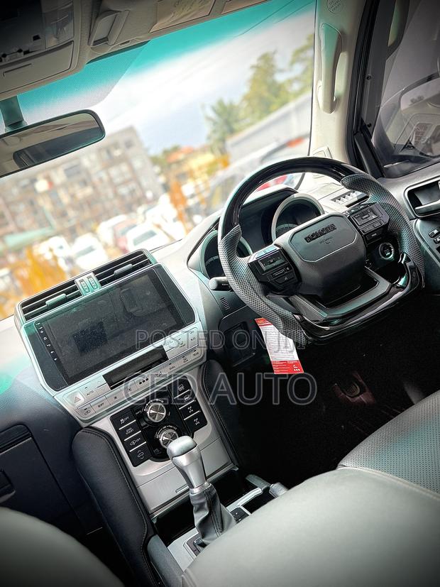 Toyota Land Cruiser Prado 2017 Black
