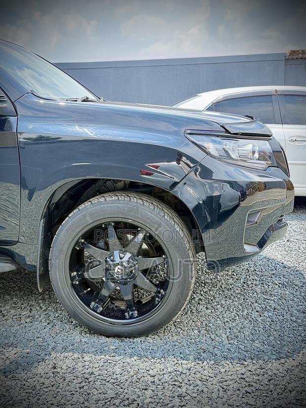 Toyota Land Cruiser Prado 2017 Black