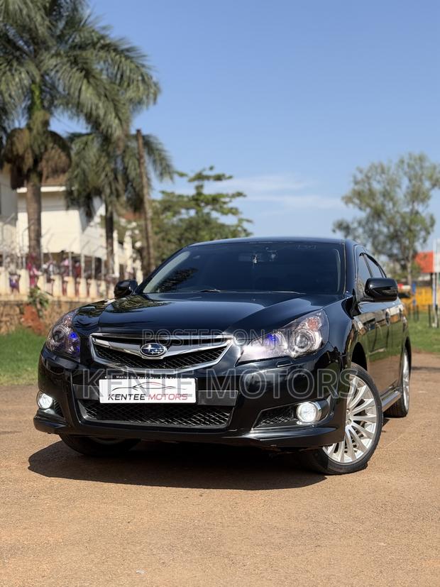 Subaru Legacy 2011 Black