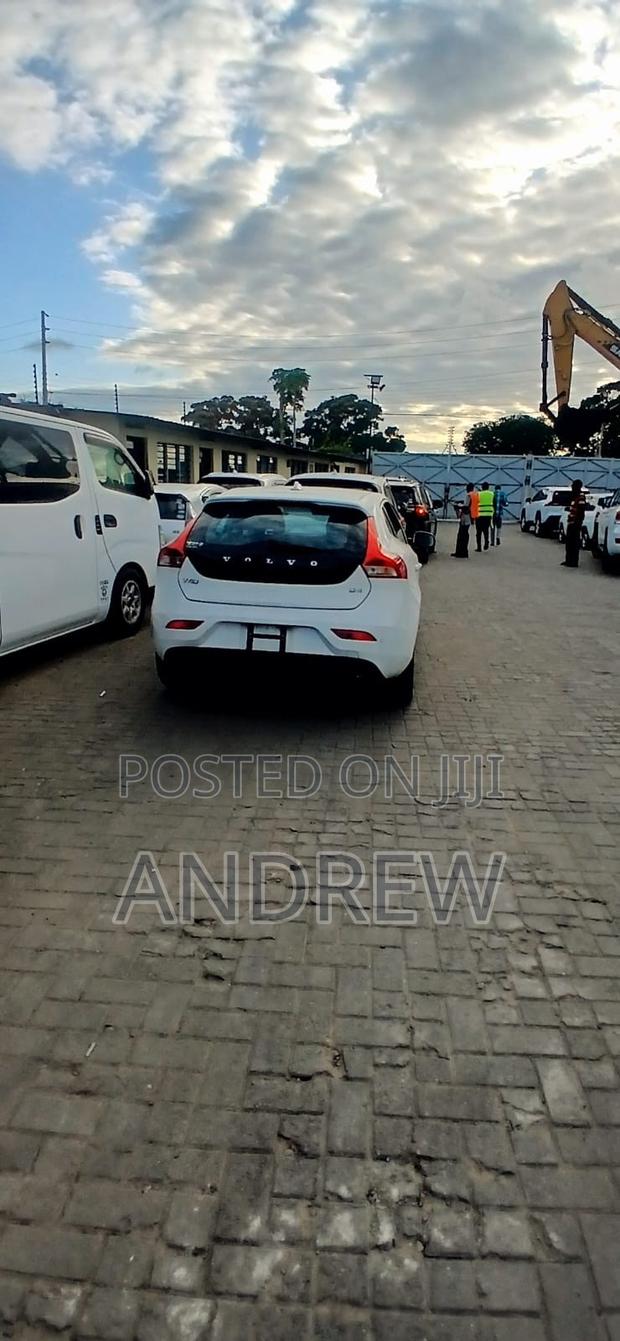 Volvo V40 T5 AWD 2015 White