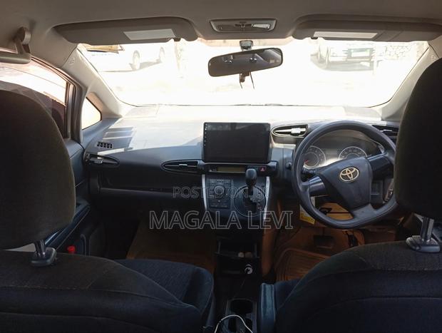 Toyota Wish 2015 Gray
