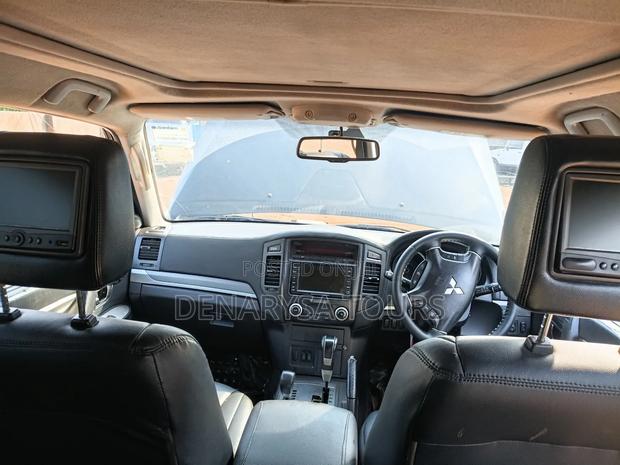 Mitsubishi Pajero 2013
