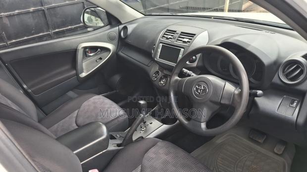 Toyota RAV4 2011 White