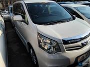 Toyota Noah 2012 White for sale