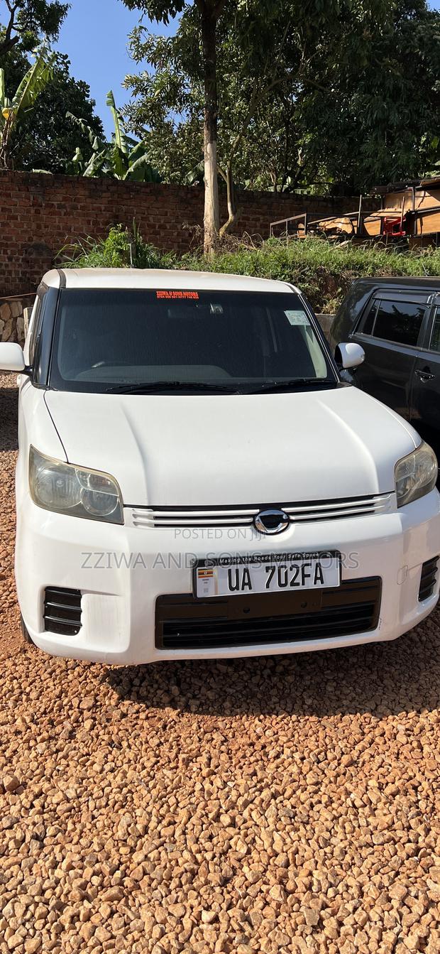 Toyota Corolla Rumion Hatchback 1.8 AWD 2010 White