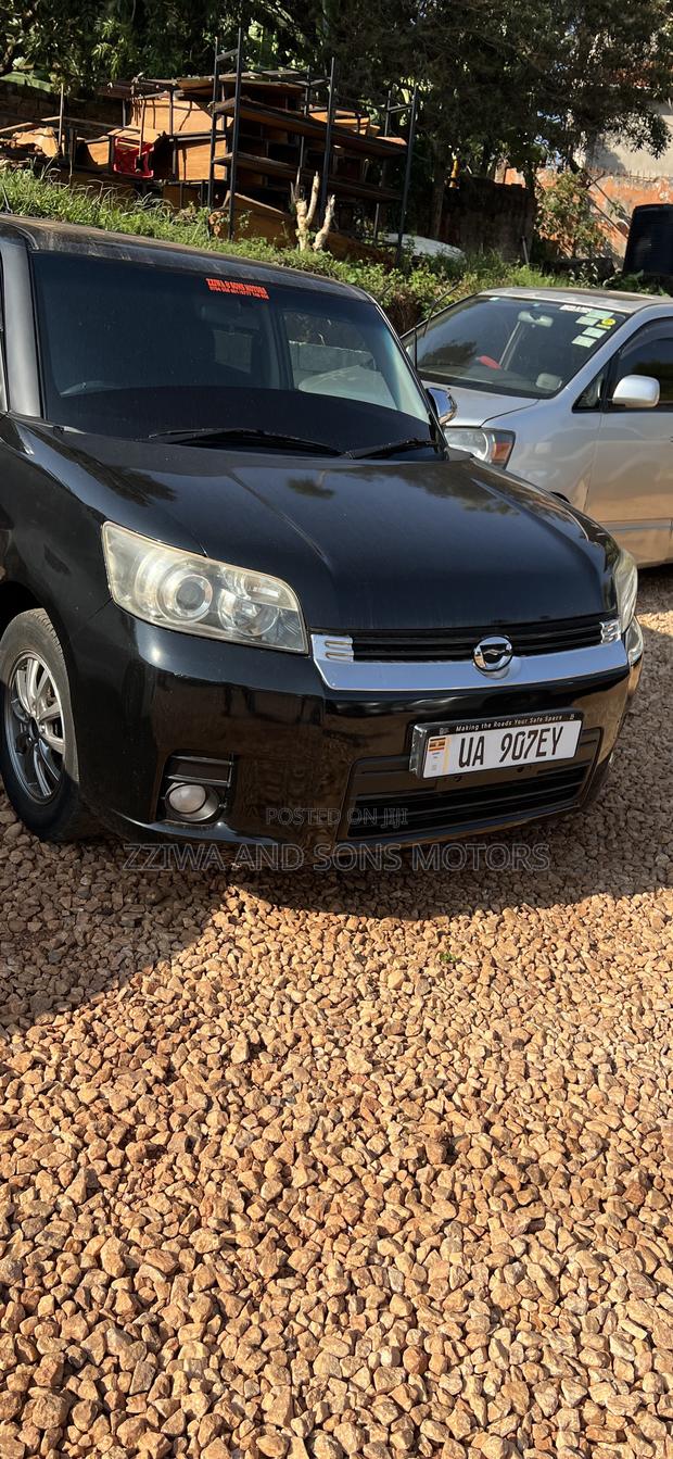 Toyota Corolla Rumion Hatchback 1.5 FWD 2009 Black