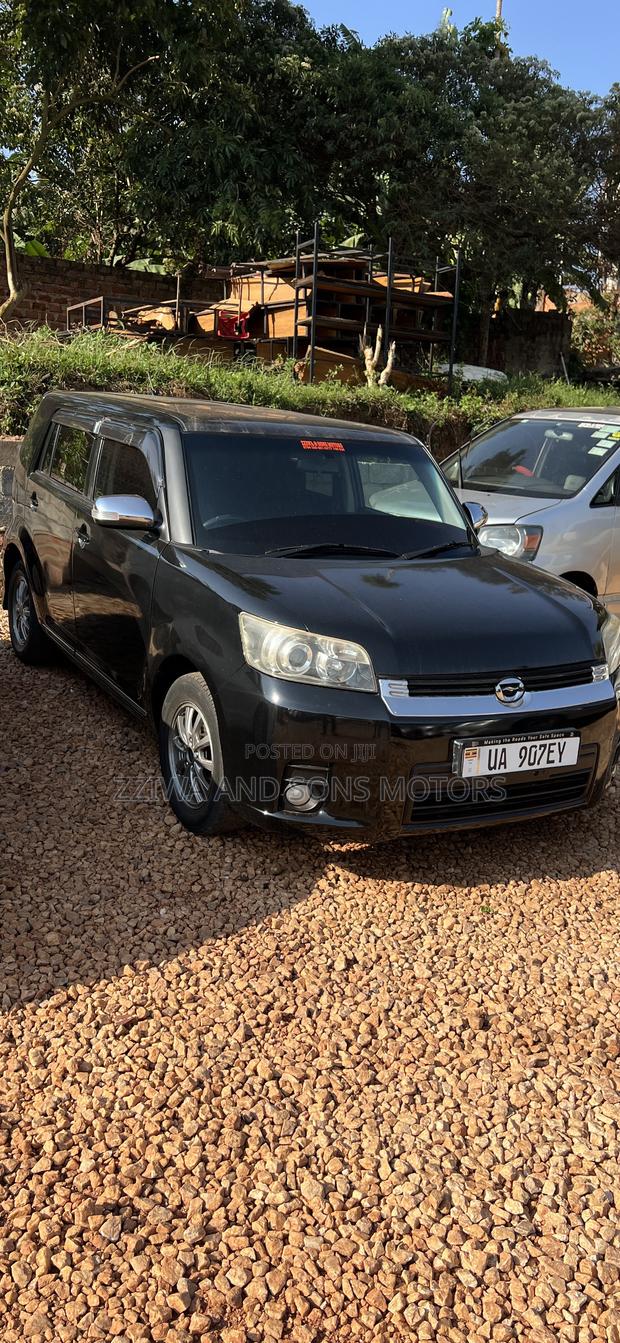 Toyota Corolla Rumion Hatchback 1.5 FWD 2009 Black