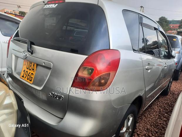 Toyota Corolla Spacio 2005 Silver