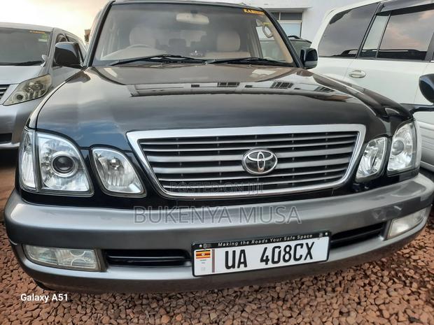 Toyota Land Cruiser 2005 Black