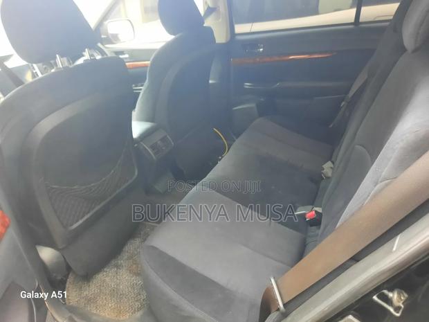 Subaru Outback 2012 Black
