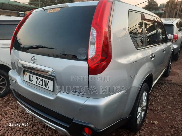 Nissan X-Trail 2011 Silver
