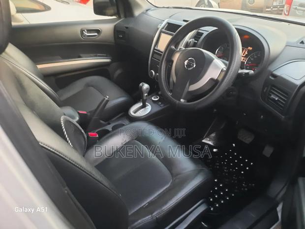 Nissan X-Trail 2011 Silver