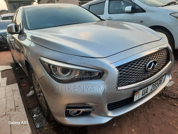 Nissan Skyline 2018 Silver