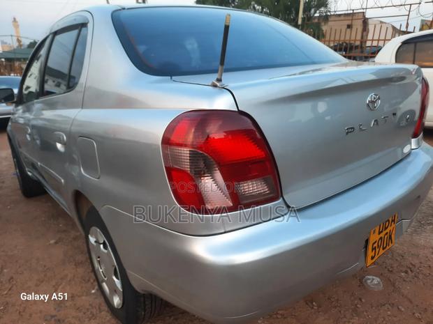 Toyota Platz 2005 Silver