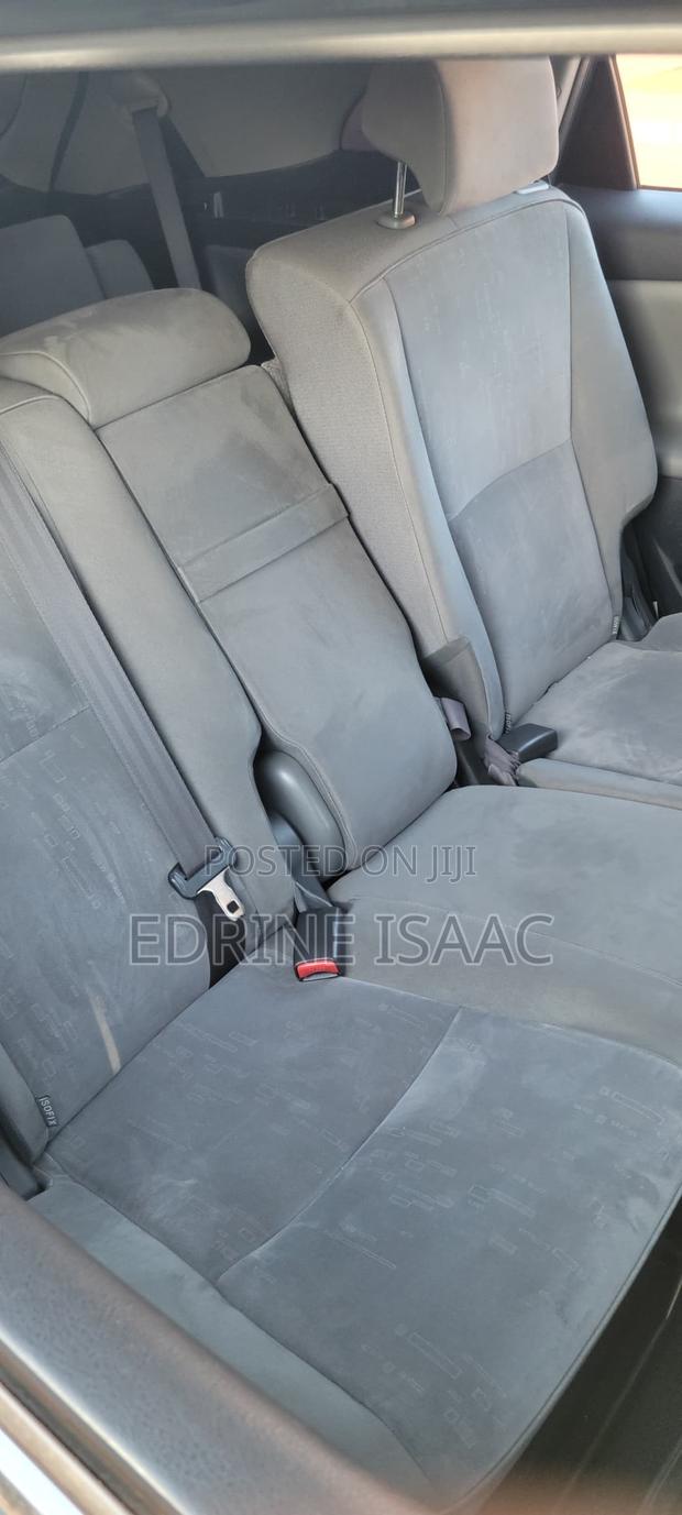 Toyota Mark X Zio 2.4 FWD (7 seater) 2010 Black