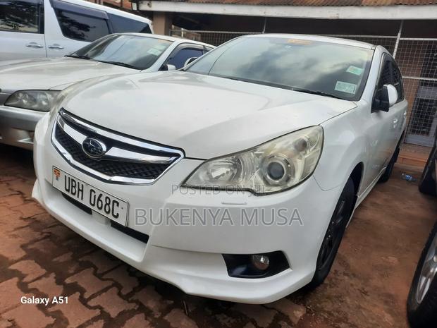 Subaru Legacy 2010 White