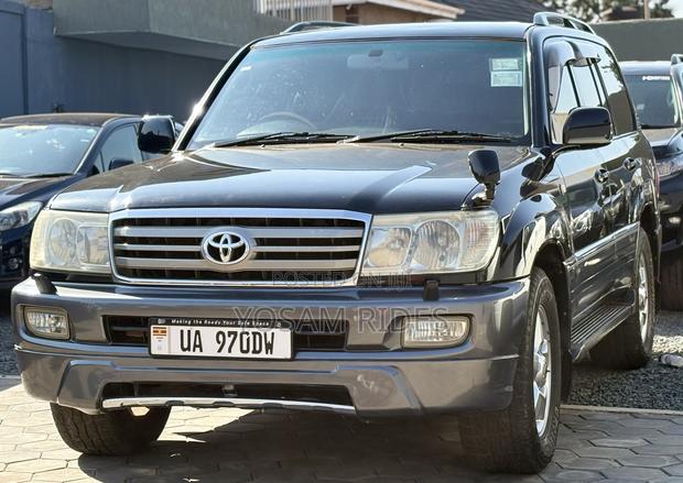 Toyota Land Cruiser Cygnus 4.7 2004 Black