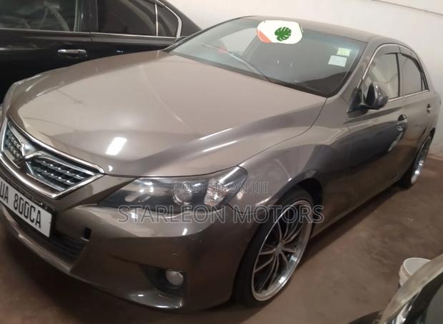 Toyota Mark X 2011 Gold