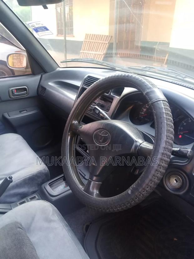 Toyota RAV4 1997 White