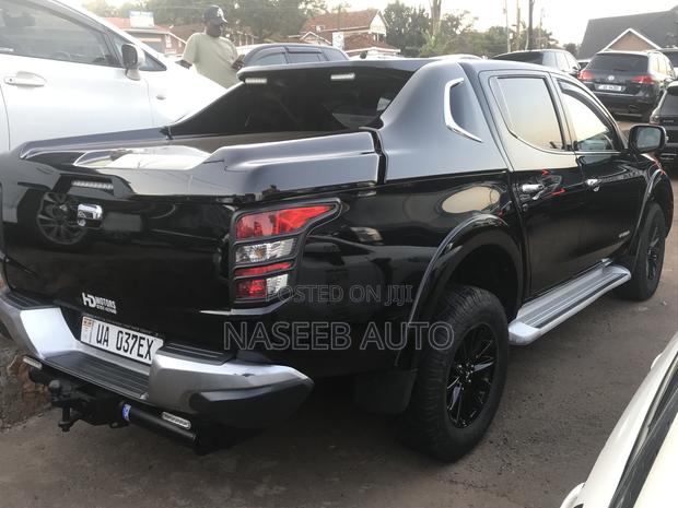 Mitsubishi L200 2020 Black