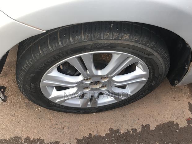 Toyota Ractis 2008 Silver