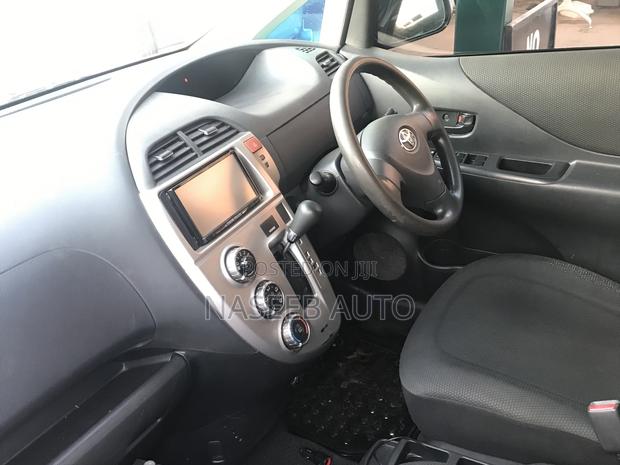 Toyota Ractis 2008 Silver