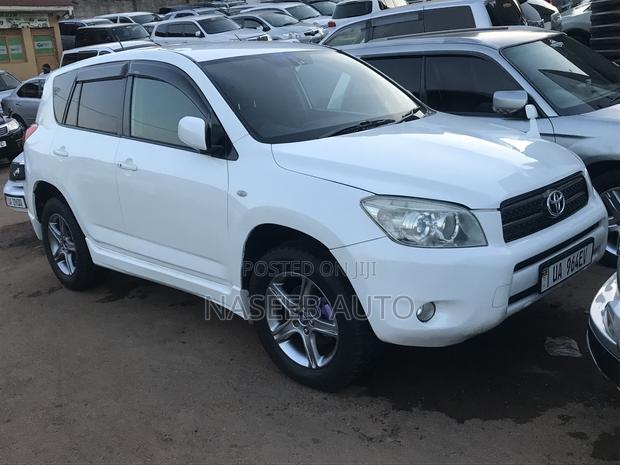 Toyota RAV4 2008 White