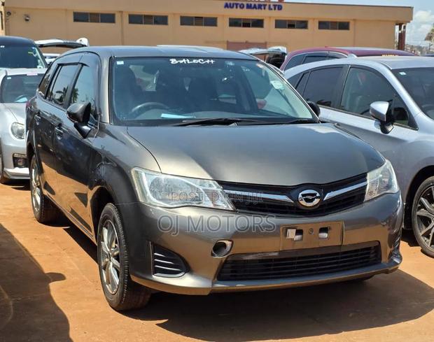 Toyota Corolla Fielder 1.5 Petrol FWD 2012
