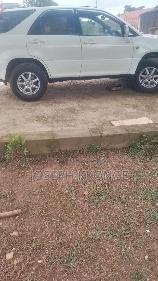 Toyota Harrier 2003 White