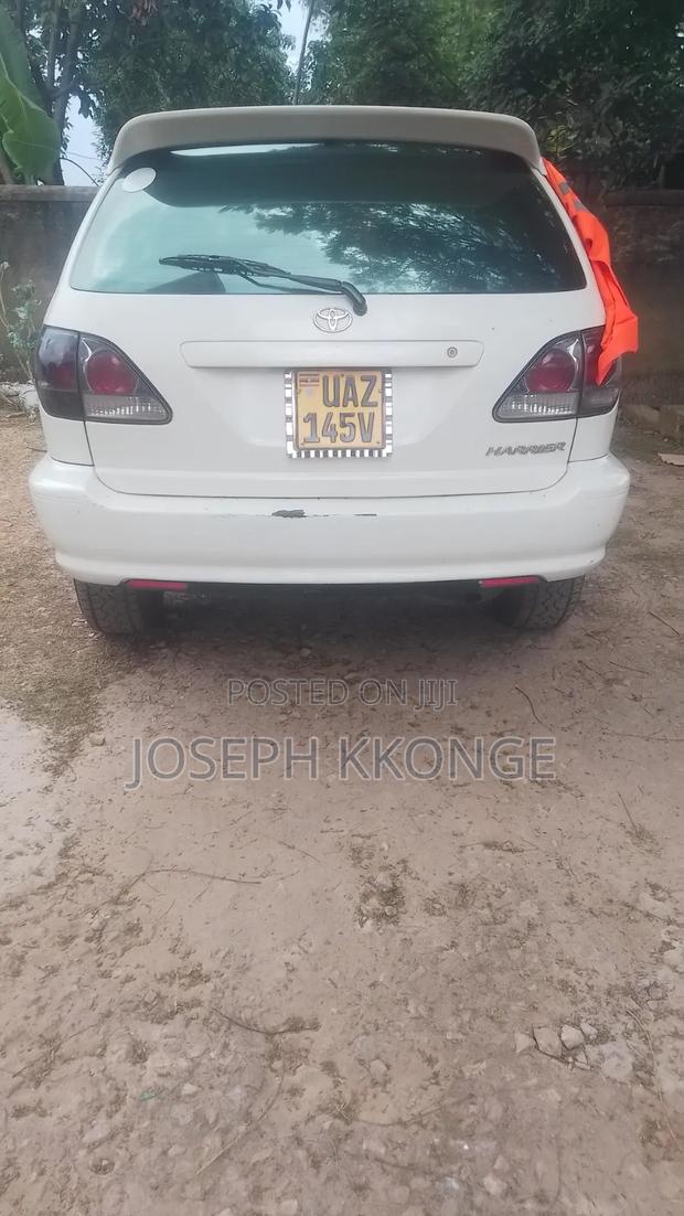Toyota Harrier 2003 White