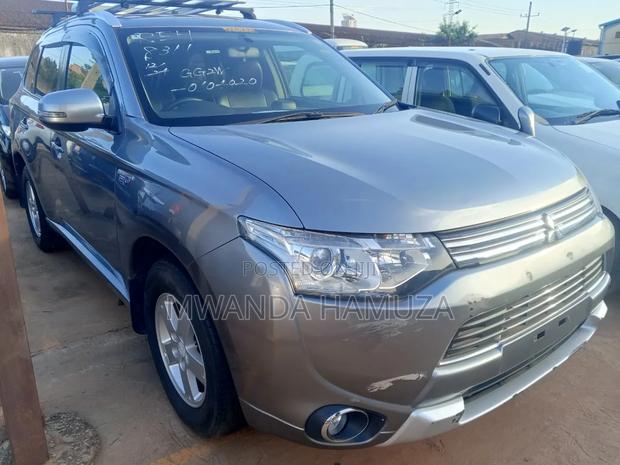 Mitsubishi Outlander 2012 Gray