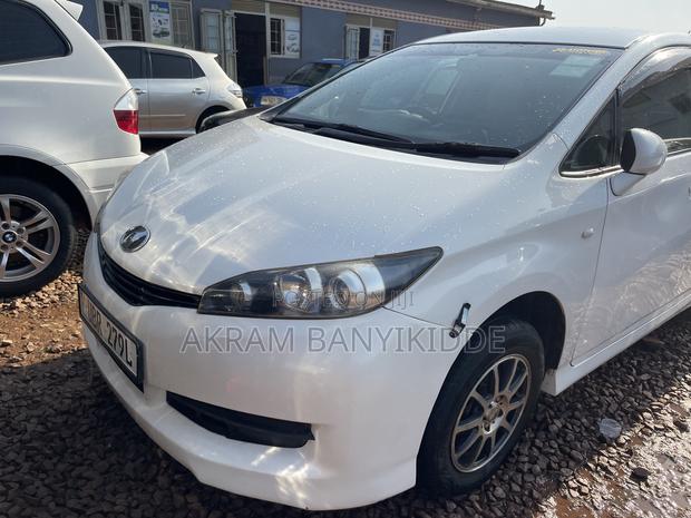 Toyota Wish 2011 White