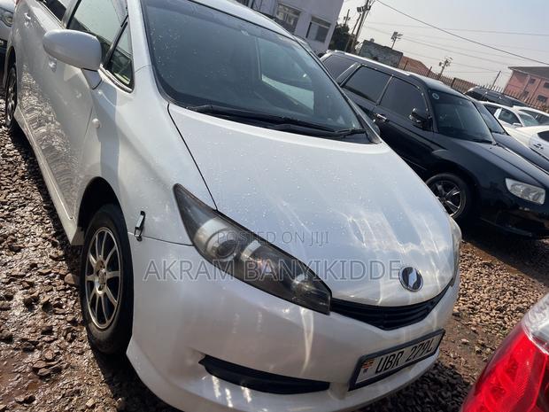 Toyota Wish 2011 White