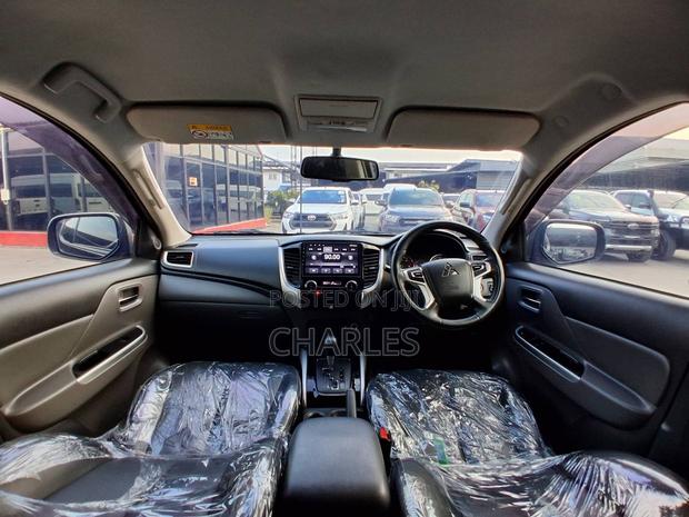 Mitsubishi Triton 2017 Black