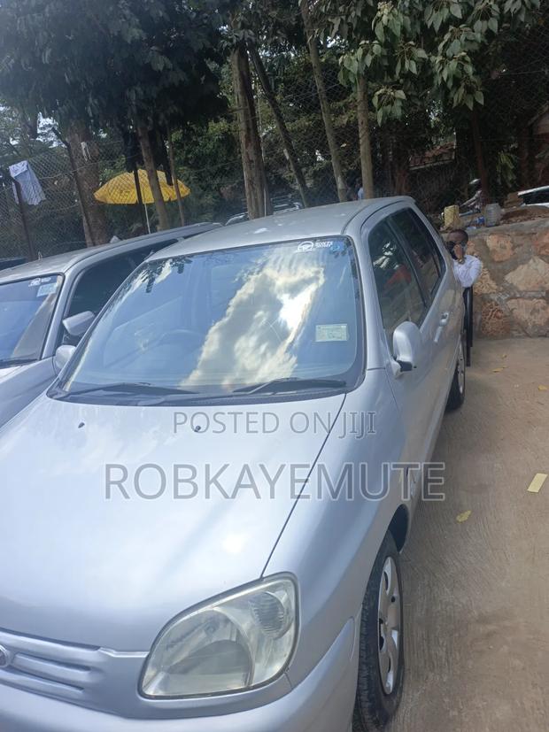Toyota Raum 1999 Silver