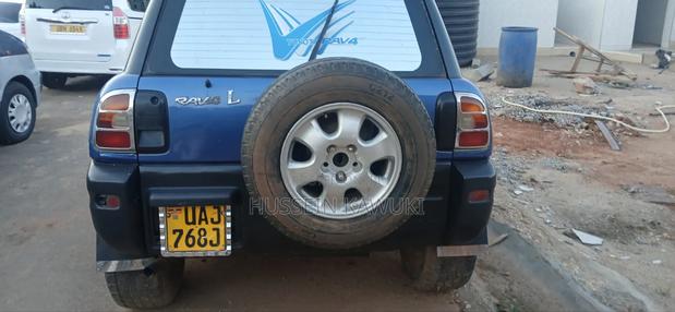 Toyota RAV4 Automatic 2000 Blue