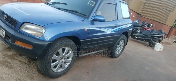 Toyota RAV4 Automatic 2000 Blue