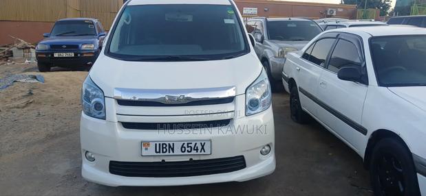 Toyota Noah 2008 White