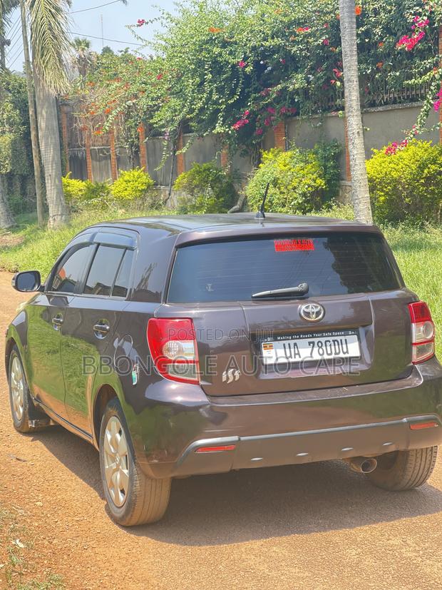 Toyota IST 2008 Maroon