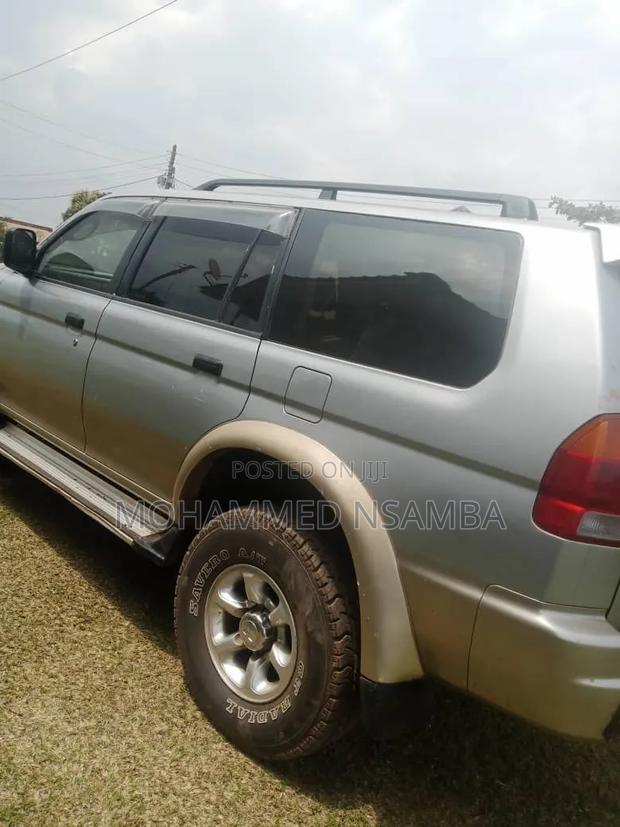 Mitsubishi Challenger 1998 Gray