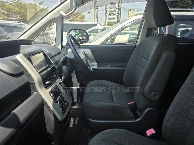Toyota Noah 2013 Burgundy