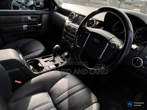 Land Rover Discovery 2017 Gray