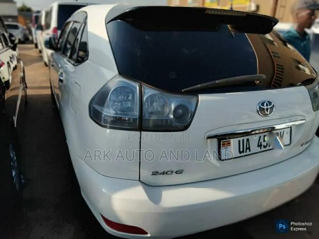 Toyota Harrier 2008 White