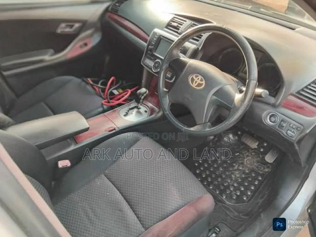 Toyota Premio 2010 Silver