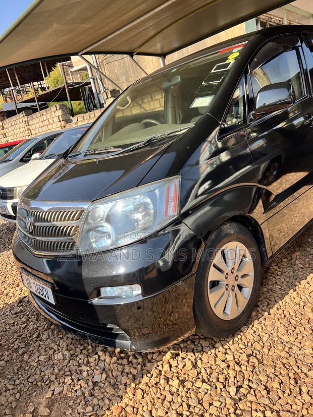 Toyota Alphard 2.4 Petrol AWD 2006 Black